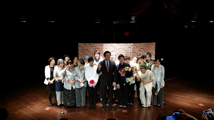 2013년 원어연극 공연을 축하합니다.^^